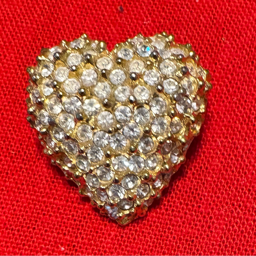 Vintage Weingeroff Heart Shaped Brooch With Rhinestone.